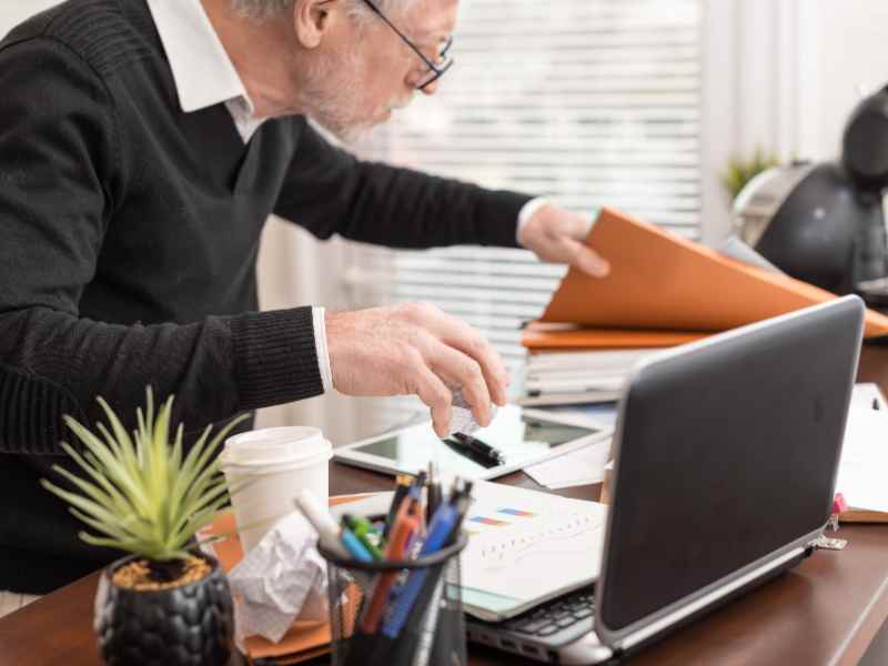 Outdated property management tools leading to operational inefficiency